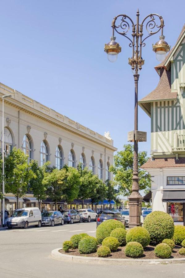 Castel Saint Clair - Trois Pieces - Deauville Centre المظهر الخارجي الصورة